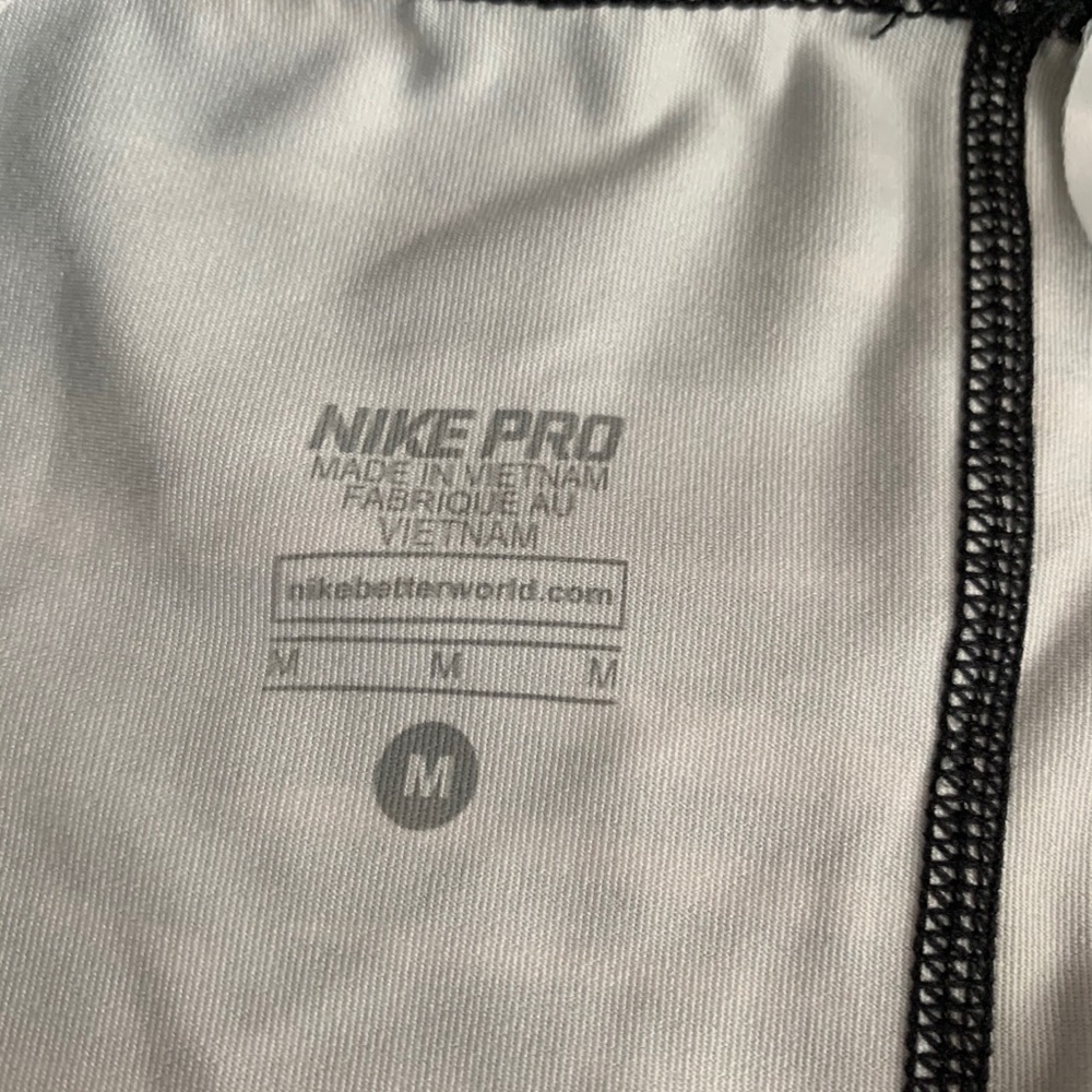 Nike Pro - Picture 3 of 3